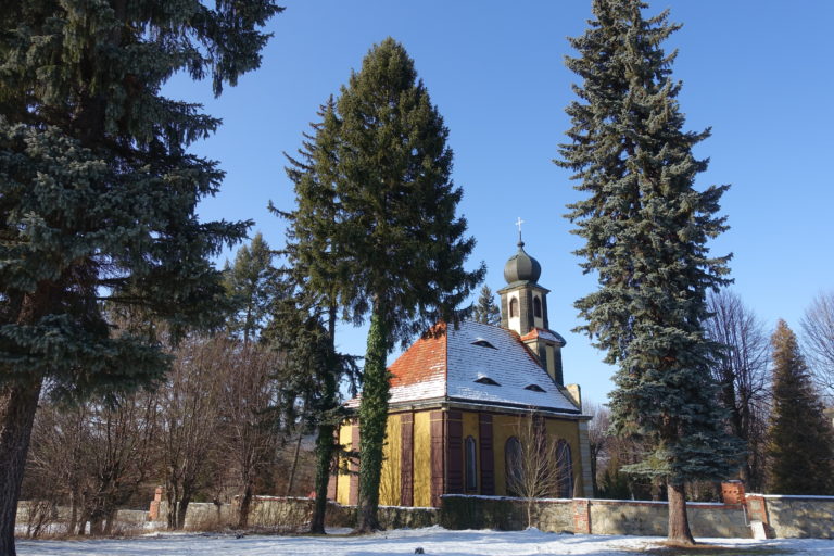 Kaplica przy cmentarzu parafialnym - Lądek Zdrój