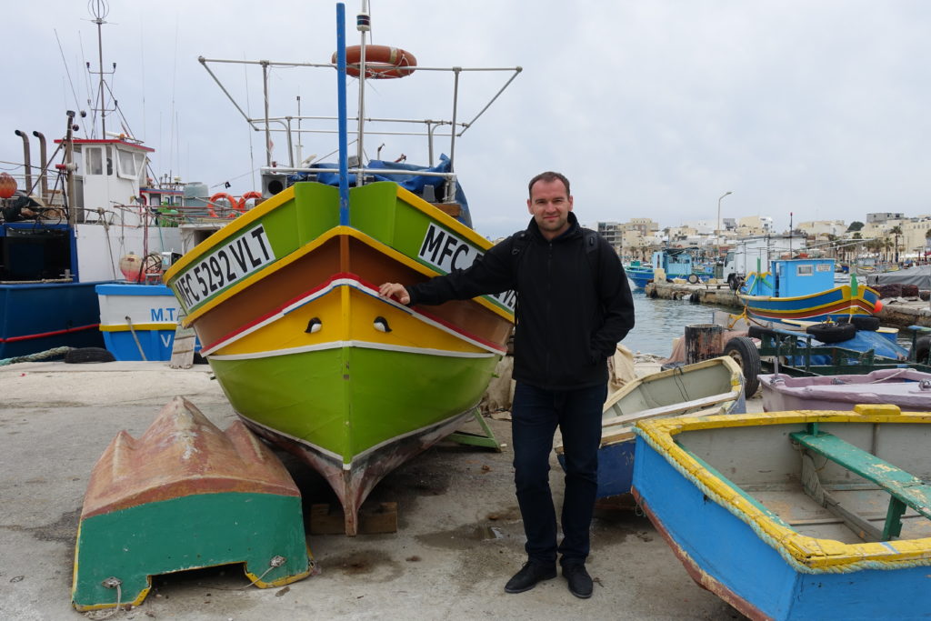 Kolorowe łodzie Luzzu - Malta