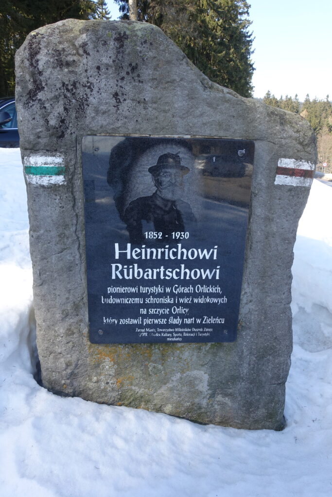 Kamień z podobizną Heinricha Rübartscha