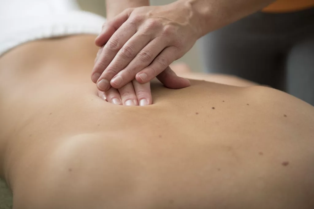 Gdzie znaleźć szkolenie z kursu masażu tajskiego