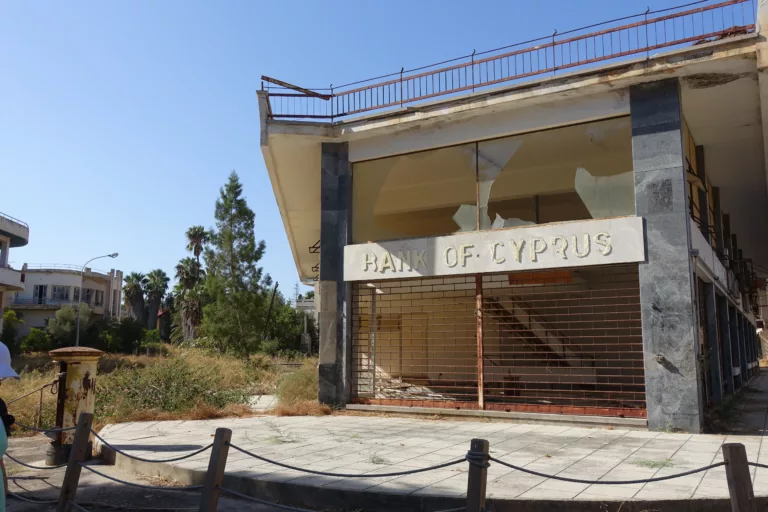 Pozostałości po wojnie Famagusta - Warosia
