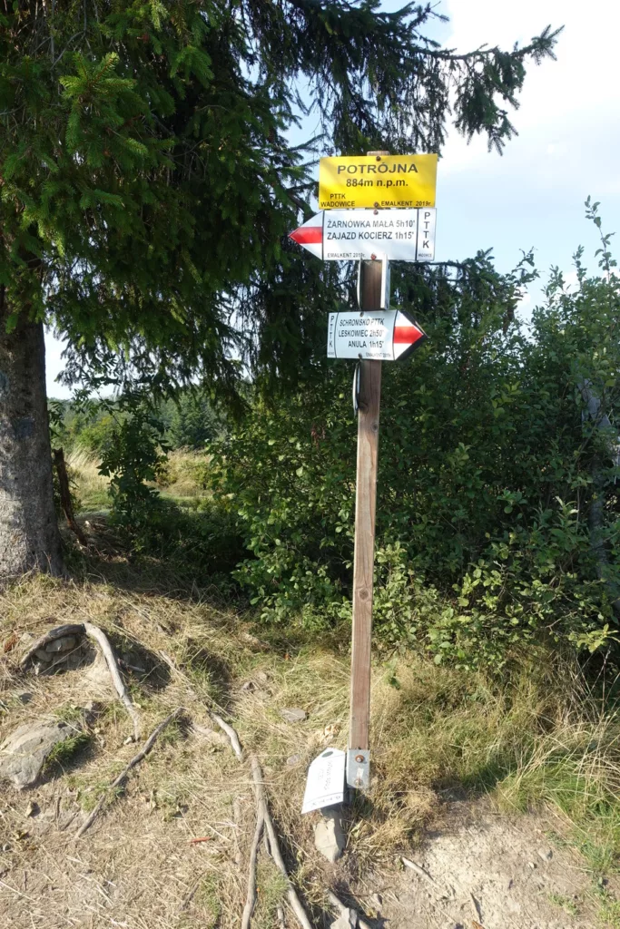 Szczyt Potrójna w drodze na Łamaną Skałę