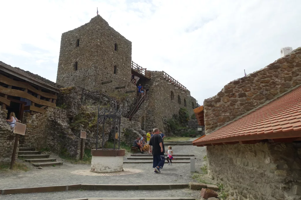 Zamek Szigliget nad Balatonem