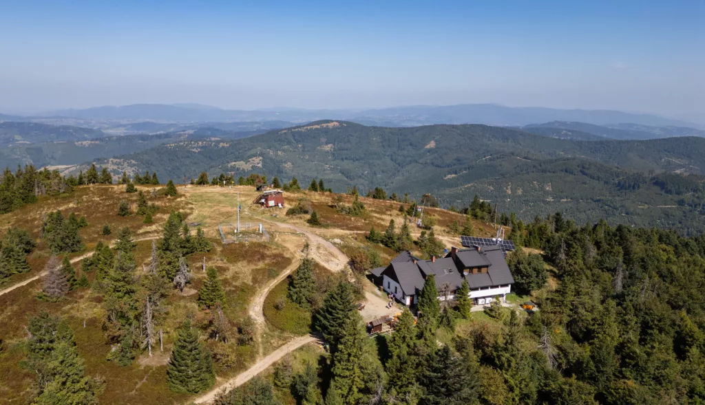 Hala na szczycie Wielkiej Raczy