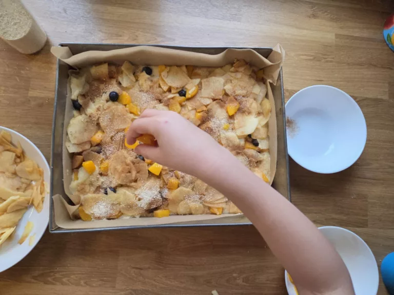 Ciasto jogurtowe z owocami